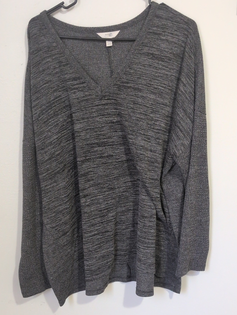Terra & Sky Charcoal Marled V-Neck Pullover